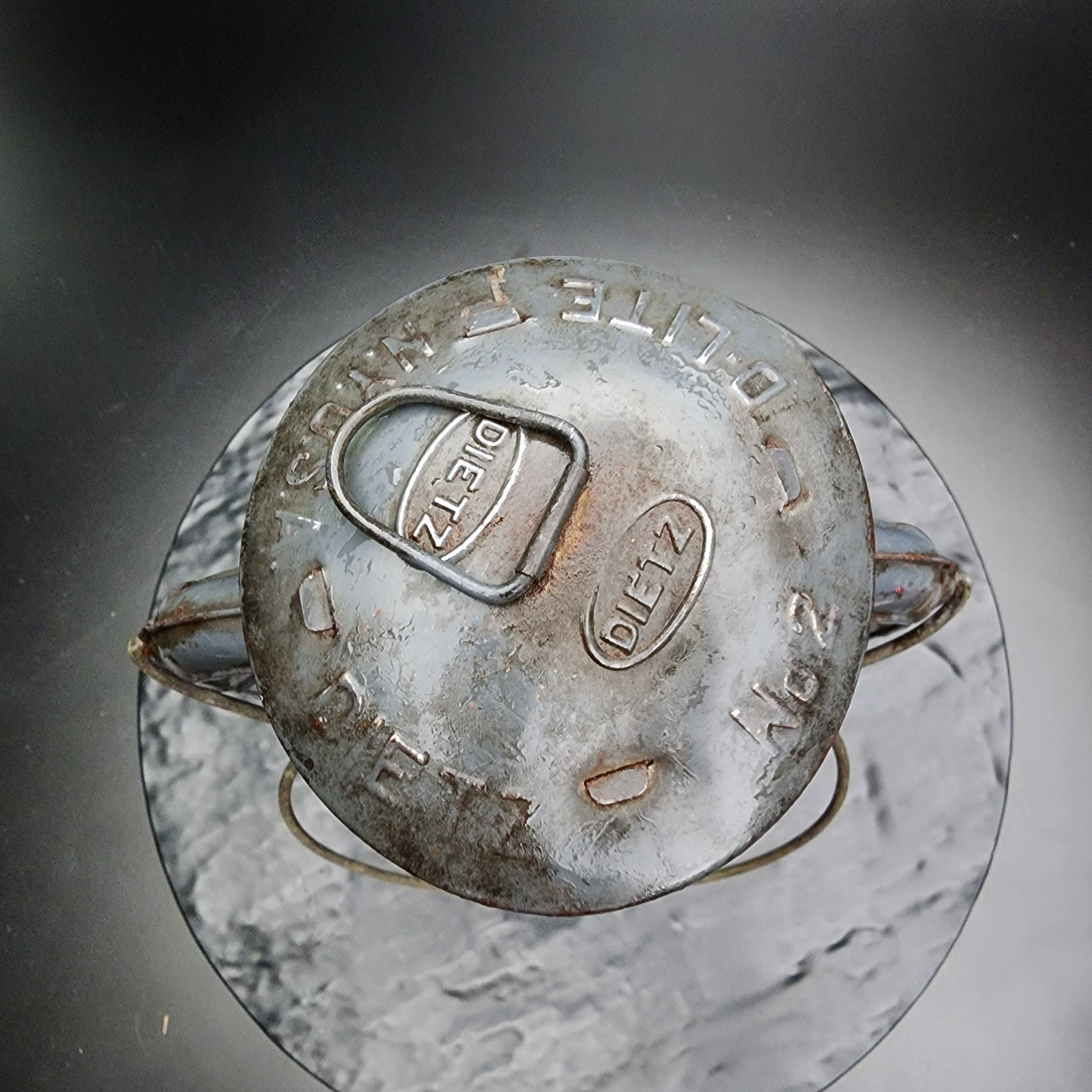 Dietz No. 2 D-Lite Lantern Antique Kerosene LOC-NOB Globe NY USA Barn Farm✅ - Picture 4 of 8